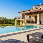 Villa Fierra By Istrialux *