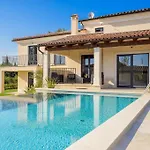 Villa Fierra By Istrialux *